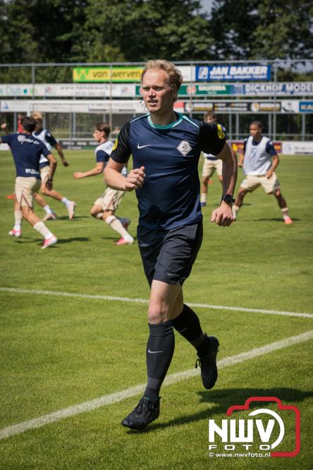 Zaterdag speelde sc Heerenveen een oefenwedstrijd op het sportpark Bovenmolen van Owios tegen OH Leuven. - &copy; NWVFoto.nl