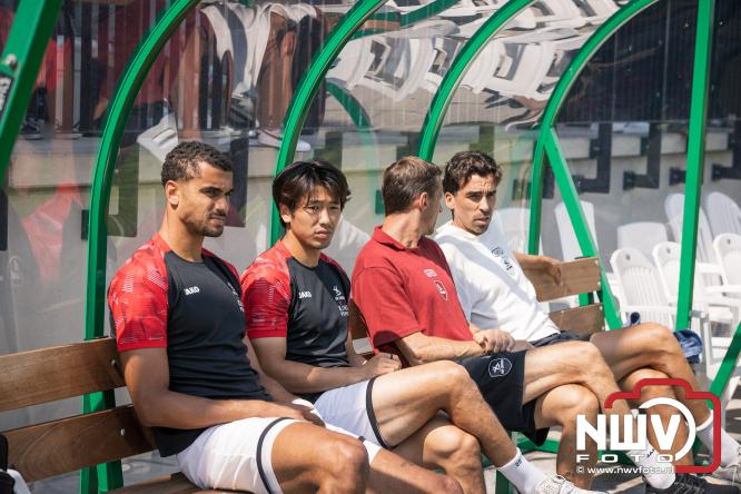 Zaterdag speelde sc Heerenveen een oefenwedstrijd op het sportpark Bovenmolen van Owios tegen OH Leuven. - &copy; NWVFoto.nl
