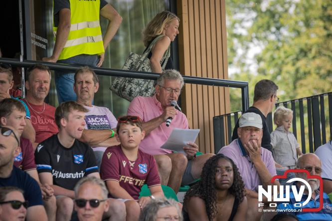 Zaterdag speelde sc Heerenveen een oefenwedstrijd op het sportpark Bovenmolen van Owios tegen OH Leuven. - &copy; NWVFoto.nl