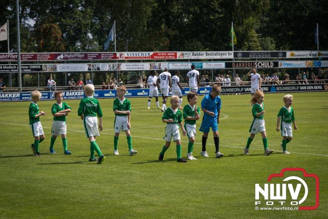 Zaterdag speelde sc Heerenveen een oefenwedstrijd op het sportpark Bovenmolen van Owios tegen OH Leuven. - &copy; NWVFoto.nl