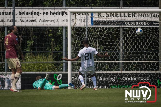 Zaterdag speelde sc Heerenveen een oefenwedstrijd op het sportpark Bovenmolen van Owios tegen OH Leuven. - &copy; NWVFoto.nl