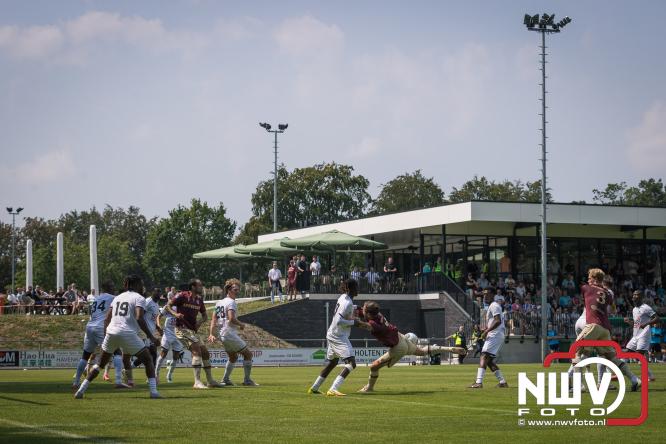 Zaterdag speelde sc Heerenveen een oefenwedstrijd op het sportpark Bovenmolen van Owios tegen OH Leuven. - &copy; NWVFoto.nl