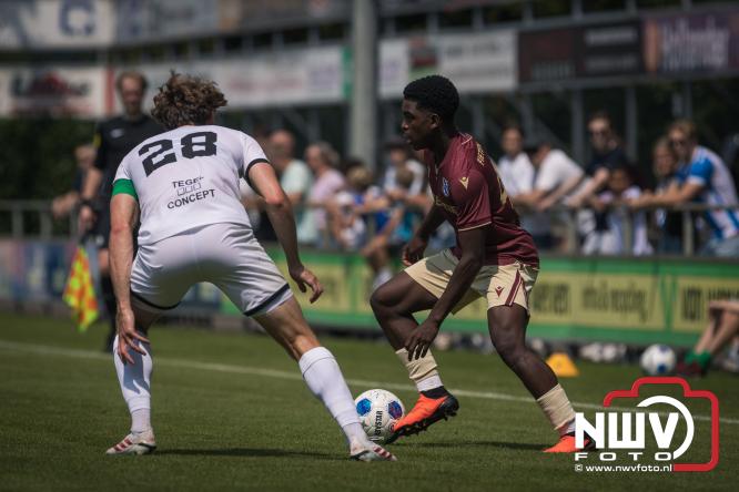 Zaterdag speelde sc Heerenveen een oefenwedstrijd op het sportpark Bovenmolen van Owios tegen OH Leuven. - &copy; NWVFoto.nl