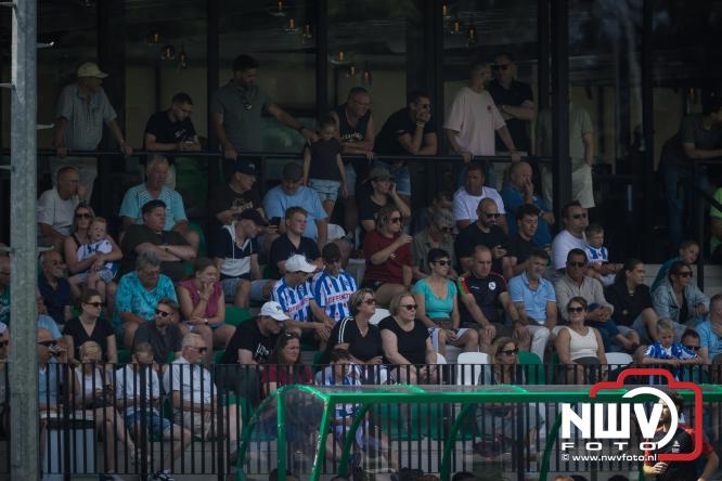 Zaterdag speelde sc Heerenveen een oefenwedstrijd op het sportpark Bovenmolen van Owios tegen OH Leuven. - &copy; NWVFoto.nl