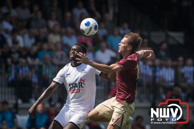 Zaterdag speelde sc Heerenveen een oefenwedstrijd op het sportpark Bovenmolen van Owios tegen OH Leuven. - &copy; NWVFoto.nl