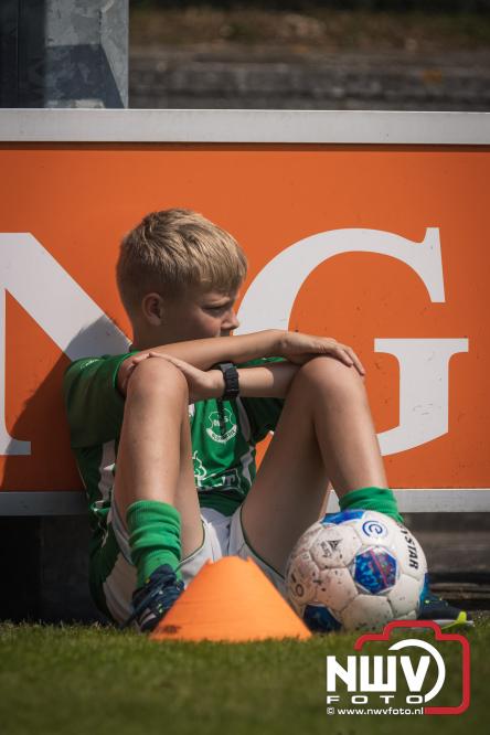 Zaterdag speelde sc Heerenveen een oefenwedstrijd op het sportpark Bovenmolen van Owios tegen OH Leuven. - &copy; NWVFoto.nl
