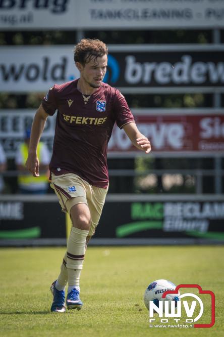 Zaterdag speelde sc Heerenveen een oefenwedstrijd op het sportpark Bovenmolen van Owios tegen OH Leuven. - &copy; NWVFoto.nl