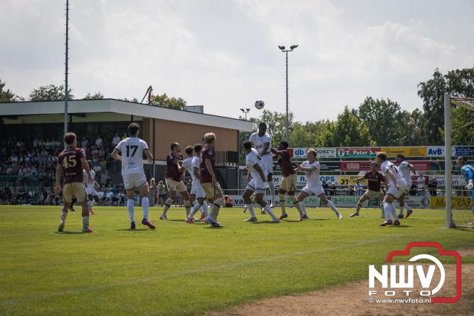 Zaterdag speelde sc Heerenveen een oefenwedstrijd op het sportpark Bovenmolen van Owios tegen OH Leuven. - &copy; NWVFoto.nl