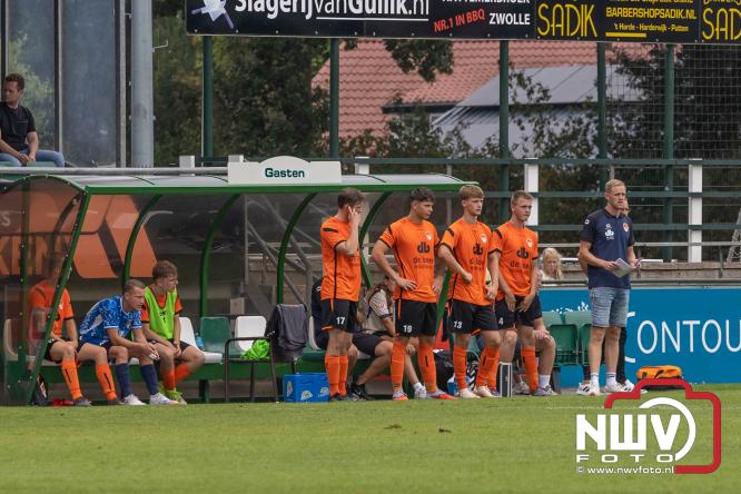 OWIOS pakt drie punten in de VeluweCup 2026 door DSV’61 met 3-0 te verslaan. De penalty’s gingen met 2-3 verloren maar leverde 2 punten op. - &copy; NWVFoto.nl
