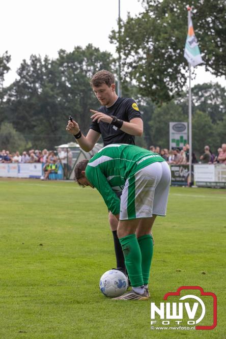 OWIOS pakt drie punten in de VeluweCup 2026 door DSV’61 met 3-0 te verslaan. De penalty’s gingen met 2-3 verloren maar leverde 2 punten op. - &copy; NWVFoto.nl