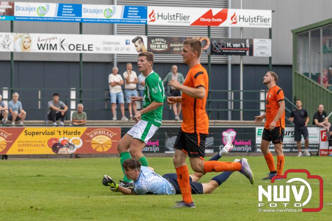 OWIOS pakt drie punten in de VeluweCup 2026 door DSV’61 met 3-0 te verslaan. De penalty’s gingen met 2-3 verloren maar leverde 2 punten op. - &copy; NWVFoto.nl