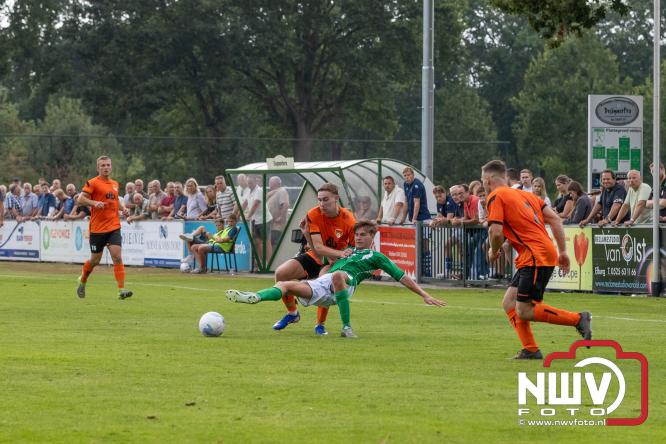 OWIOS pakt drie punten in de VeluweCup 2026 door DSV’61 met 3-0 te verslaan. De penalty’s gingen met 2-3 verloren maar leverde 2 punten op. - &copy; NWVFoto.nl