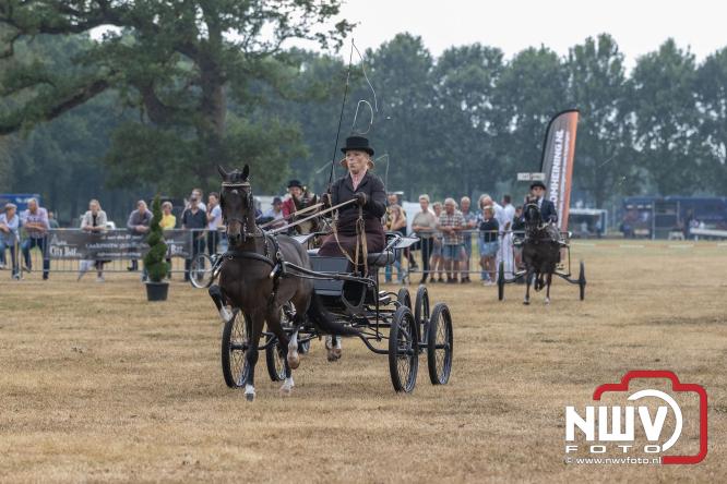Landgoed Zwaluwenburg 't Harde vormt decor voor Fokdag en Concours van Warmbloedpaarden fokvereniging Oldebroek e.o. - &copy; NWVFoto.nl
