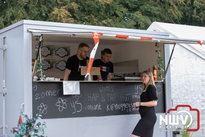 Landgoed Zwaluwenburg 't Harde vormt decor voor Fokdag en Concours van Warmbloedpaarden fokvereniging Oldebroek e.o. - &copy; NWVFoto.nl