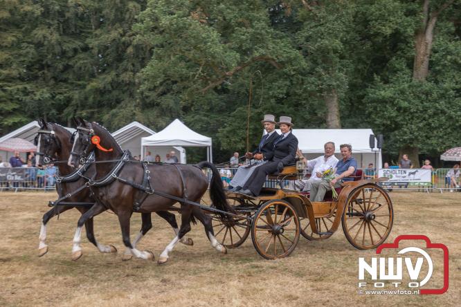 Landgoed Zwaluwenburg 't Harde vormt decor voor Fokdag en Concours van Warmbloedpaarden fokvereniging Oldebroek e.o. - &copy; NWVFoto.nl