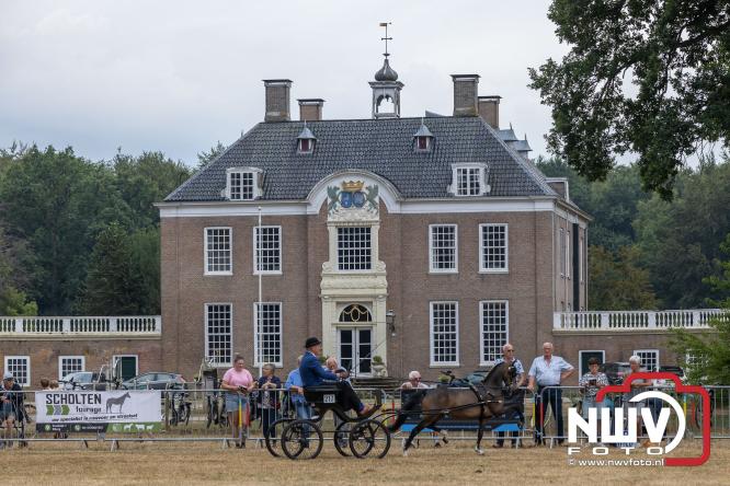 Landgoed Zwaluwenburg 't Harde vormt decor voor Fokdag en Concours van Warmbloedpaarden fokvereniging Oldebroek e.o. - &copy; NWVFoto.nl