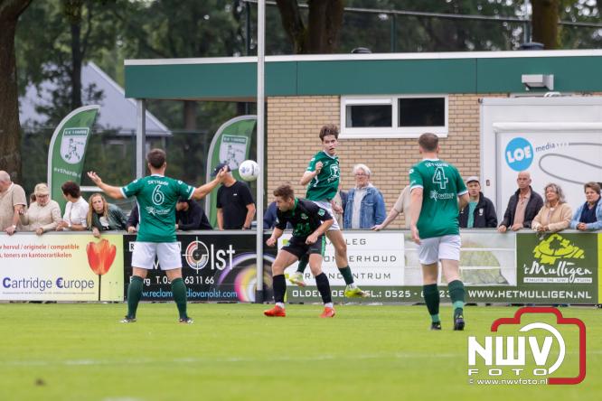 In de strijd om de Veluwe Cup moest OWIOS dinsdagavond zijn meerdere erkennen in SV ’t Harde. De wedstrijd eindigde in een nipte 0-1 nederlaag voor OWIOS. - &copy; NWVFoto.nl
