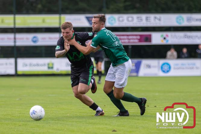 In de strijd om de Veluwe Cup moest OWIOS dinsdagavond zijn meerdere erkennen in SV ’t Harde. De wedstrijd eindigde in een nipte 0-1 nederlaag voor OWIOS. - &copy; NWVFoto.nl