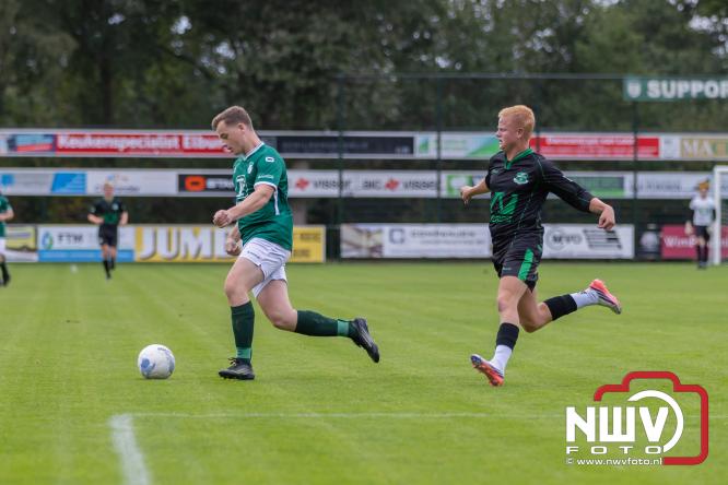 In de strijd om de Veluwe Cup moest OWIOS dinsdagavond zijn meerdere erkennen in SV ’t Harde. De wedstrijd eindigde in een nipte 0-1 nederlaag voor OWIOS. - &copy; NWVFoto.nl