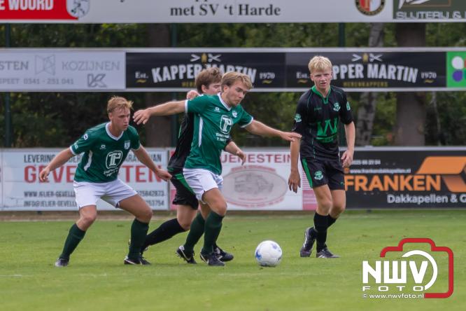In de strijd om de Veluwe Cup moest OWIOS dinsdagavond zijn meerdere erkennen in SV ’t Harde. De wedstrijd eindigde in een nipte 0-1 nederlaag voor OWIOS. - &copy; NWVFoto.nl