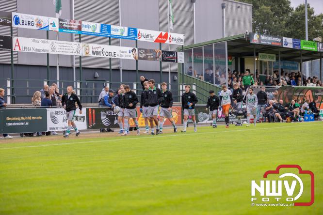 In de strijd om de Veluwe Cup moest OWIOS dinsdagavond zijn meerdere erkennen in SV ’t Harde. De wedstrijd eindigde in een nipte 0-1 nederlaag voor OWIOS. - &copy; NWVFoto.nl