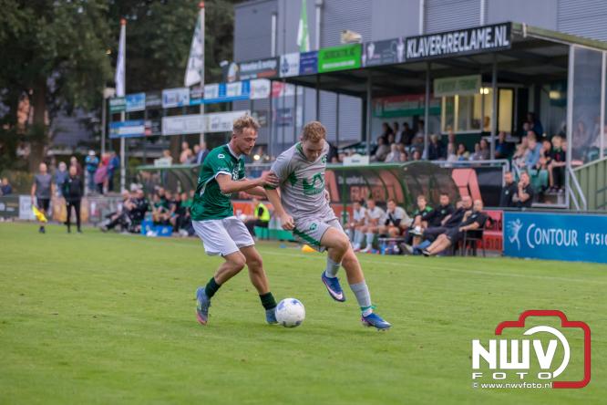 In de strijd om de Veluwe Cup moest OWIOS dinsdagavond zijn meerdere erkennen in SV ’t Harde. De wedstrijd eindigde in een nipte 0-1 nederlaag voor OWIOS. - &copy; NWVFoto.nl