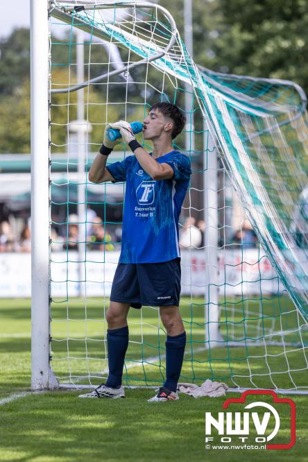 SV ’t Harde was in de VeluweCup 2026 duidelijk de sterkste tegen DSV’61. Met een overtuigende 3-0 overwinning trok ’t Harde de wedstrijd naar zich toe. - &copy; NWVFoto.nl