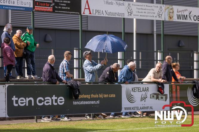 SV ’t Harde was in de VeluweCup 2026 duidelijk de sterkste tegen DSV’61. Met een overtuigende 3-0 overwinning trok ’t Harde de wedstrijd naar zich toe. - &copy; NWVFoto.nl