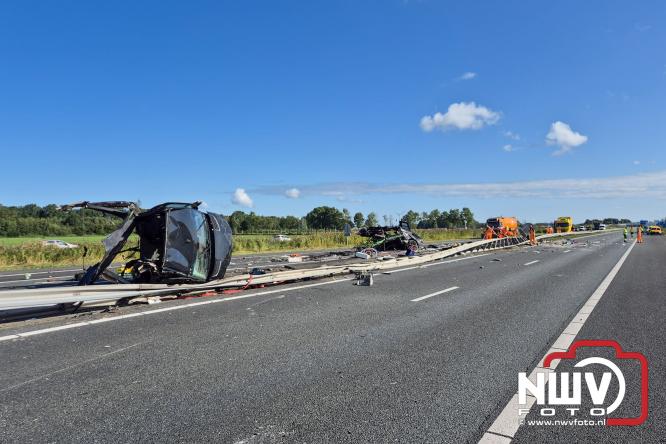 Berging touringcar en bedrijfsbus na ongeval met grote hulpverlening A28 Wezep. - &copy; NWVFoto.nl