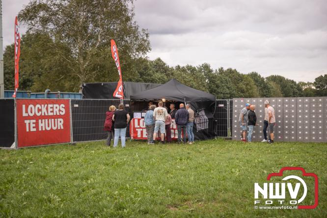 Een zee van muziek en gezelligheid tijdens het Mega Piraten Festijn in Oldebroek. - &copy; NWVFoto.nl