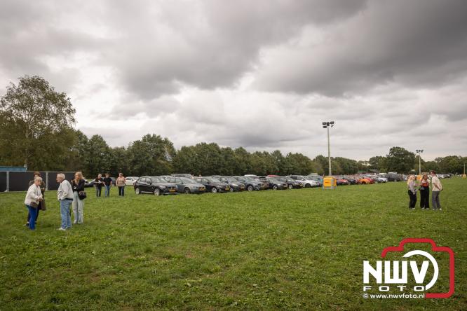 Een zee van muziek en gezelligheid tijdens het Mega Piraten Festijn in Oldebroek. - &copy; NWVFoto.nl