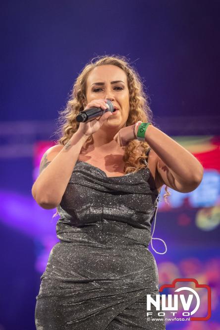 Een zee van muziek en gezelligheid tijdens het Mega Piraten Festijn in Oldebroek. - &copy; NWVFoto.nl