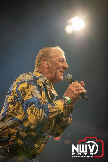 Een zee van muziek en gezelligheid tijdens het Mega Piraten Festijn in Oldebroek. - &copy; NWVFoto.nl