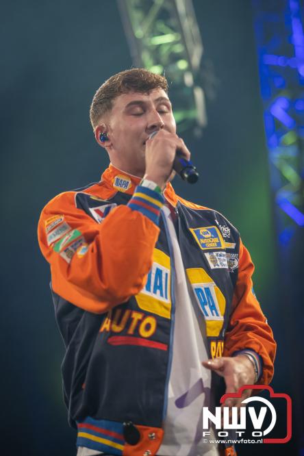 Een zee van muziek en gezelligheid tijdens het Mega Piraten Festijn in Oldebroek. - &copy; NWVFoto.nl