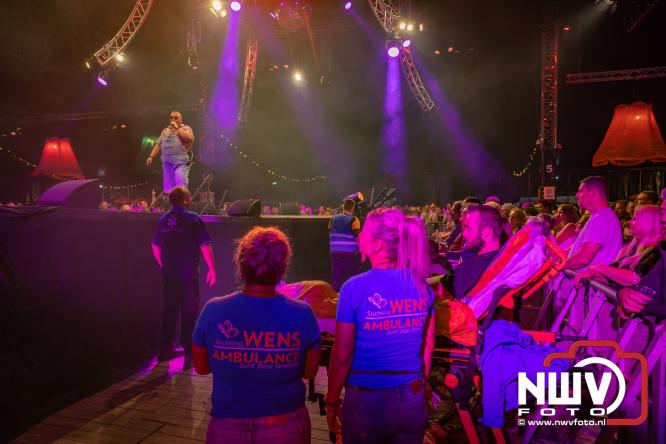 Een zee van muziek en gezelligheid tijdens het Mega Piraten Festijn in Oldebroek. - &copy; NWVFoto.nl