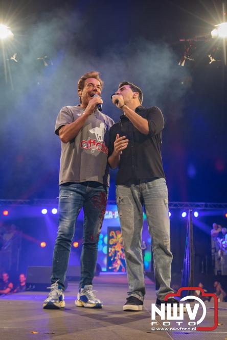 Een zee van muziek en gezelligheid tijdens het Mega Piraten Festijn in Oldebroek. - &copy; NWVFoto.nl