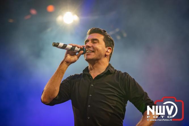 Een zee van muziek en gezelligheid tijdens het Mega Piraten Festijn in Oldebroek. - &copy; NWVFoto.nl