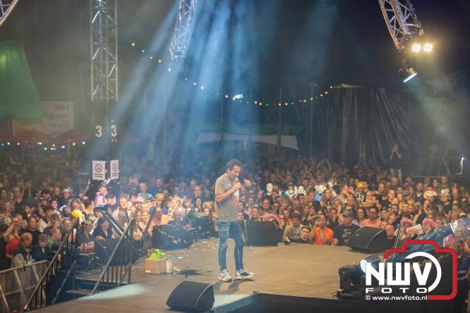 Een zee van muziek en gezelligheid tijdens het Mega Piraten Festijn in Oldebroek. - &copy; NWVFoto.nl