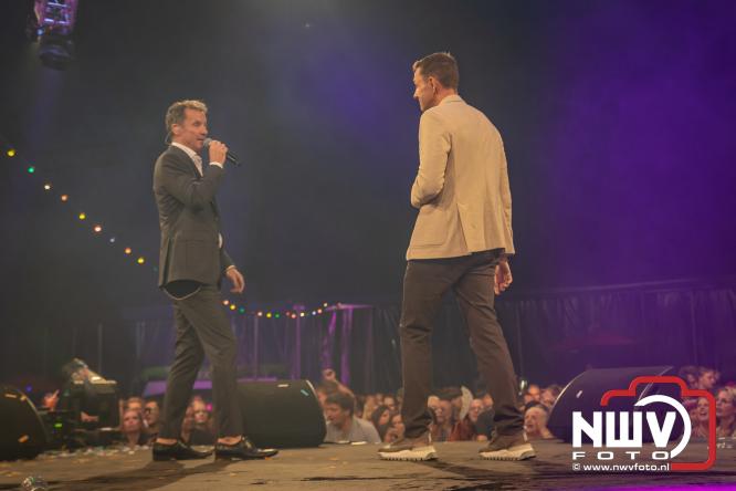 Een zee van muziek en gezelligheid tijdens het Mega Piraten Festijn in Oldebroek. - &copy; NWVFoto.nl