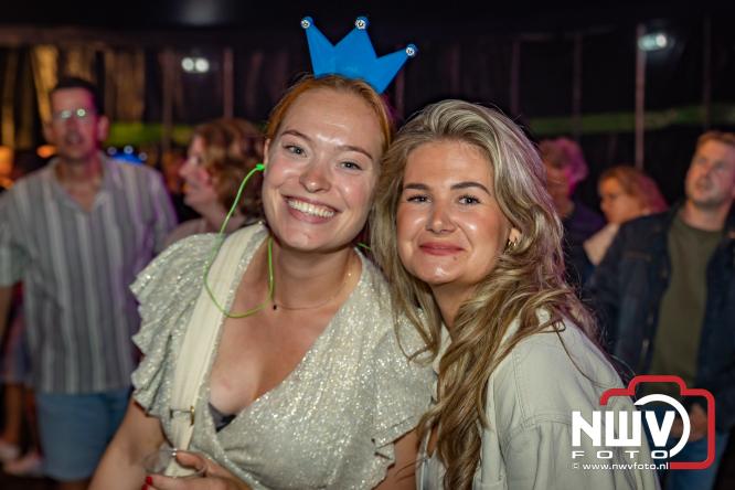 Een zee van muziek en gezelligheid tijdens het Mega Piraten Festijn in Oldebroek. - &copy; NWVFoto.nl