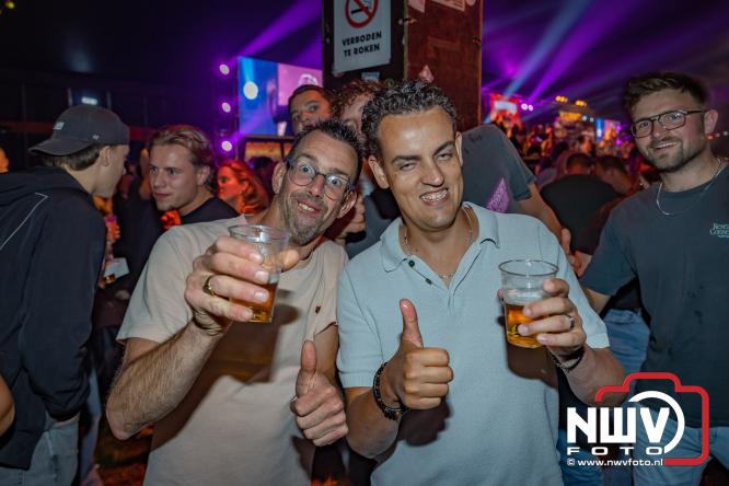 Een zee van muziek en gezelligheid tijdens het Mega Piraten Festijn in Oldebroek. - &copy; NWVFoto.nl
