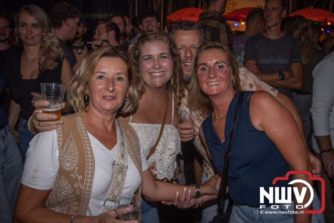 Een zee van muziek en gezelligheid tijdens het Mega Piraten Festijn in Oldebroek. - &copy; NWVFoto.nl
