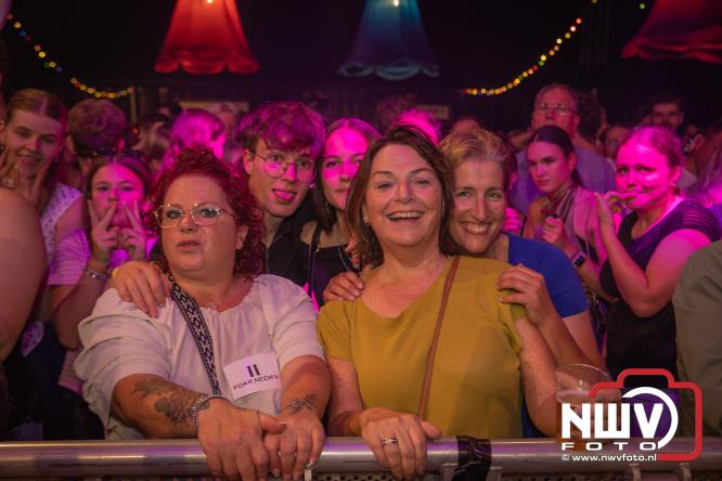 Een zee van muziek en gezelligheid tijdens het Mega Piraten Festijn in Oldebroek. - &copy; NWVFoto.nl