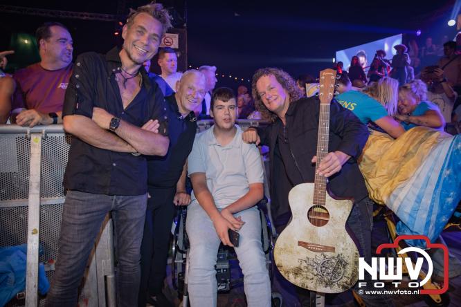 Een zee van muziek en gezelligheid tijdens het Mega Piraten Festijn in Oldebroek. - &copy; NWVFoto.nl