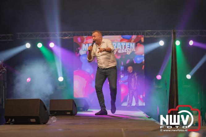Een zee van muziek en gezelligheid tijdens het Mega Piraten Festijn in Oldebroek. - &copy; NWVFoto.nl
