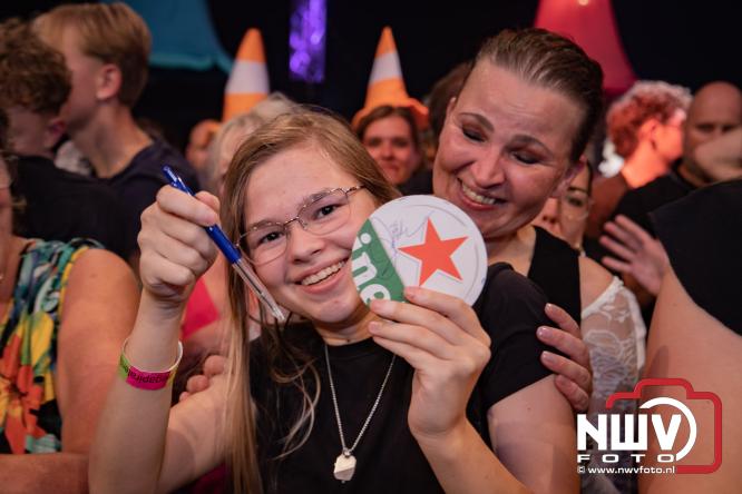 Een zee van muziek en gezelligheid tijdens het Mega Piraten Festijn in Oldebroek. - &copy; NWVFoto.nl