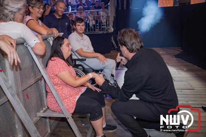 Een zee van muziek en gezelligheid tijdens het Mega Piraten Festijn in Oldebroek. - &copy; NWVFoto.nl
