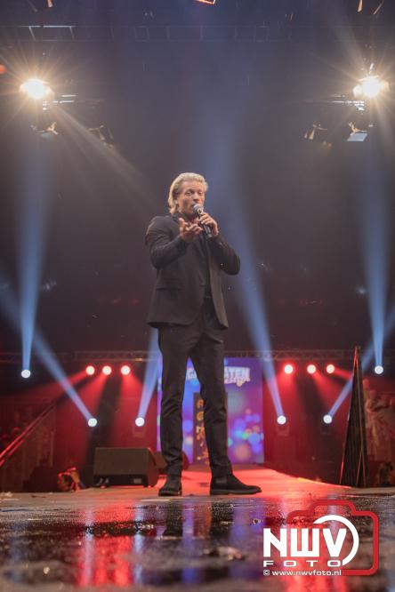 Een zee van muziek en gezelligheid tijdens het Mega Piraten Festijn in Oldebroek. - &copy; NWVFoto.nl