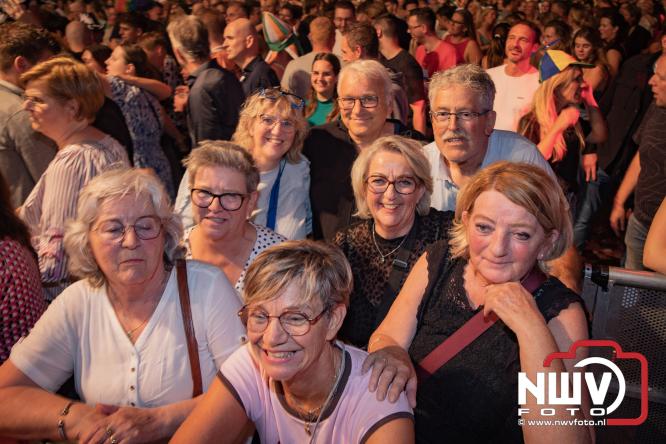Een zee van muziek en gezelligheid tijdens het Mega Piraten Festijn in Oldebroek. - &copy; NWVFoto.nl
