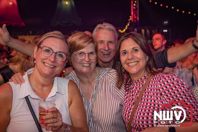 Een zee van muziek en gezelligheid tijdens het Mega Piraten Festijn in Oldebroek. - &copy; NWVFoto.nl